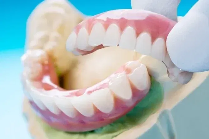 Full Mouth Extraction with Immediate Dentures: Your Complete 2026 Guide to Costs, Recovery & What to Expect