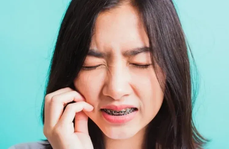 My Braces Hurt so Bad i Want to Cry: 1O Tips To Relieve Pain