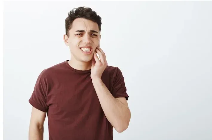 Gum Swelling 2 Weeks After Tooth Extraction: Treat Sore or Swollen Gums